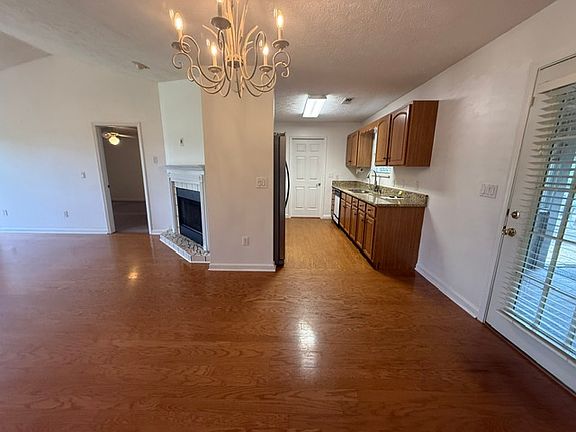 5th image of 1740 Country Meadows Dr
