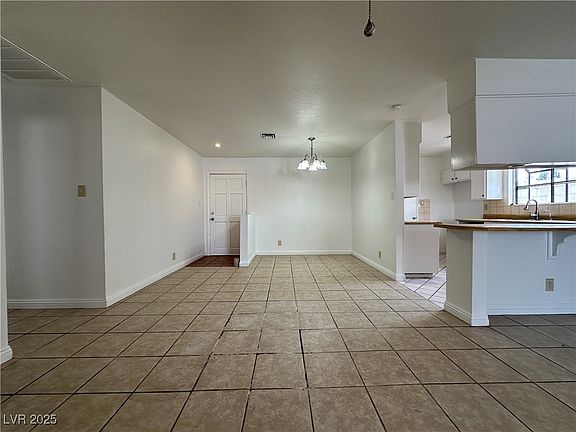 5th image of 5324 Holmby Ave