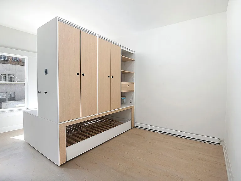 8th Street Studios Near Downtown Los Angeles Move-In Special — Photo 41