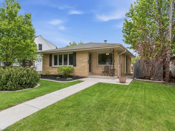 2920 E Cudahy AVENUE, Saint Francis, WI 53235