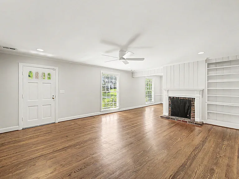 3501 Foxhall Rd — Photo 6
