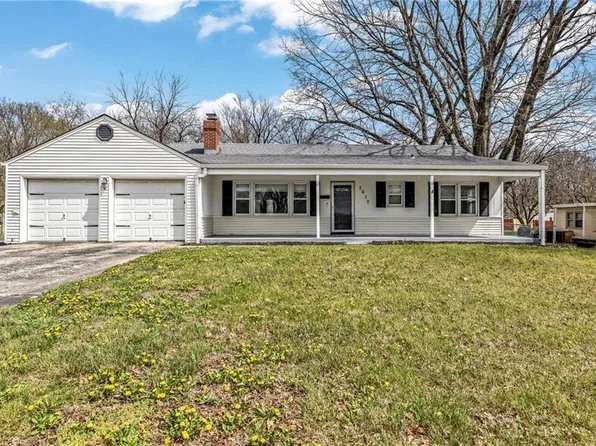 7617 Antioch Rd, Overland Park, KS 66204