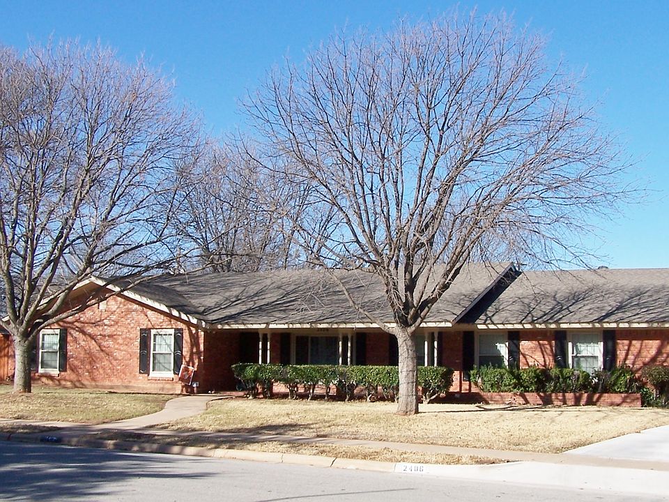 1st image of 2406 Essex Dr