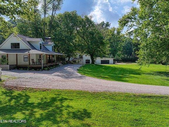 2nd image of 7517 Derris Dr