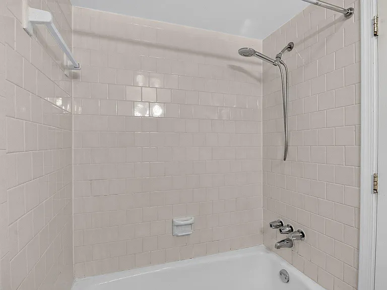 788 Quince Orchard Blvd #201 — Photo 13