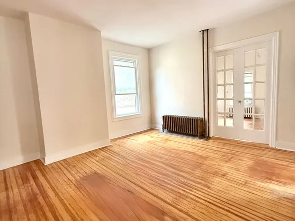 37 Green St, 37 Green St APT 2, Kingston, NY 12401