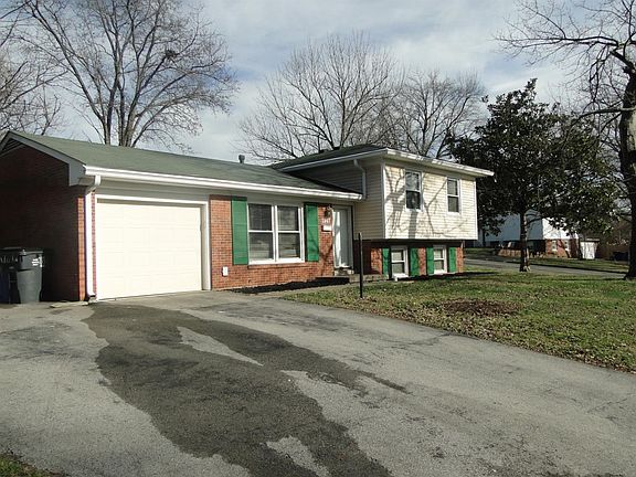 2nd image of 1007 Elmendorf Dr