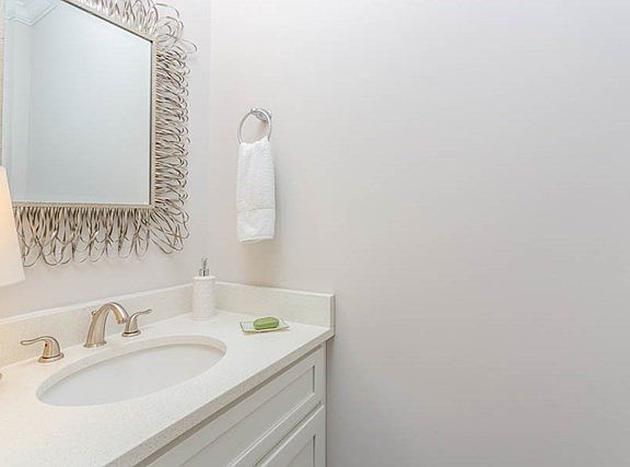 4th image of 1001 Reserve Ln