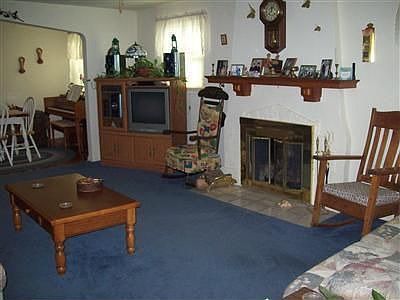 3rd image of 2728 Rugby Rd