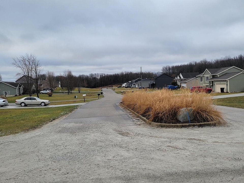 2nd image of Greenbriar Dr Lot 18