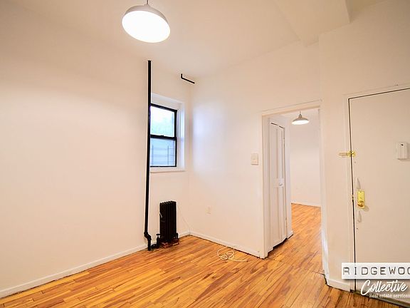 5th image of 333 Vernon Ave APT 1r