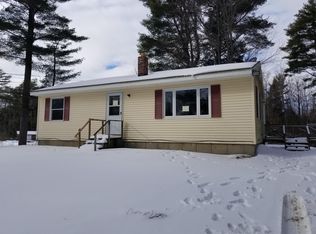 12 Pine Dr, Clinton, ME 04927