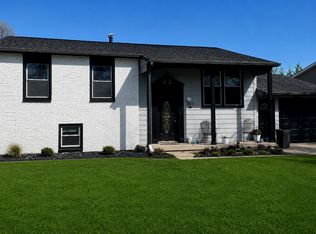 1307 Townley Dr, Bloomington, IL 61704