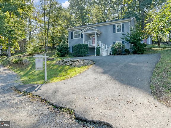 2nd image of 35759 Hayman Ln