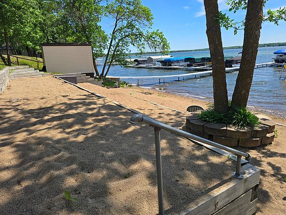 5th image of 42502-52 240th St