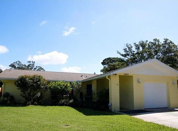 2nd image of 6860 Circlecreek Dr