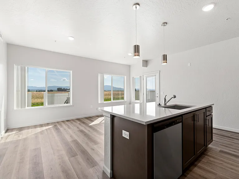Residence at Corbin Crossing — Photo 81