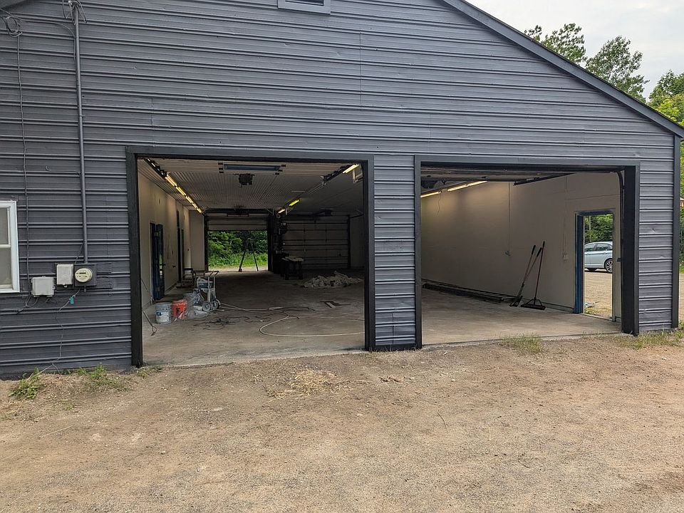 Building Photo 3