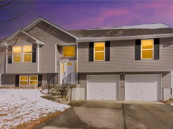 715 Hallbrooke Dr, Warrensburg, MO 64093
