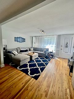 3rd image of 1947 N Cleveland Ave APT 1F