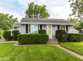 250 E Main St, Cary, IL 60013