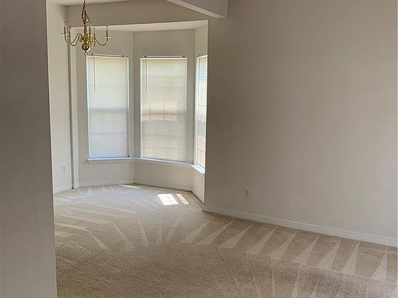 5th image of 9900 Magnolia Pointe Ct
