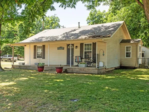 407 S Texas St, Elmore City, OK 73433