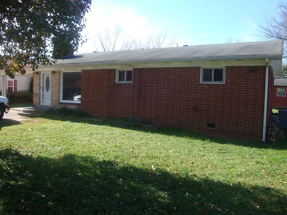1st image of 616 Green River Dr S #0
