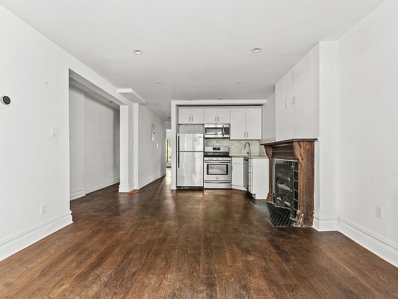 3rd image of 692 10th St #1