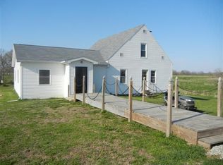 4819 E 400th St, Colchester, IL 62326