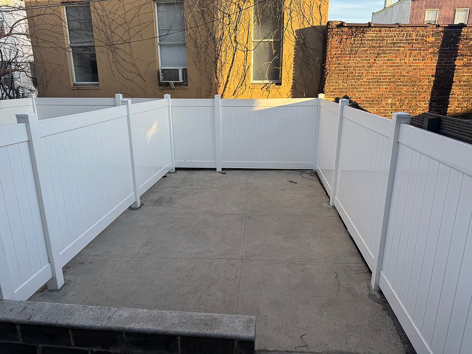 1st image of 1668 George St