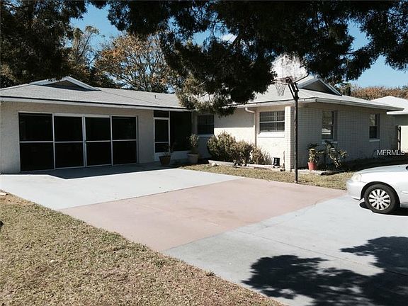 2nd image of 210 Pine Winds Dr