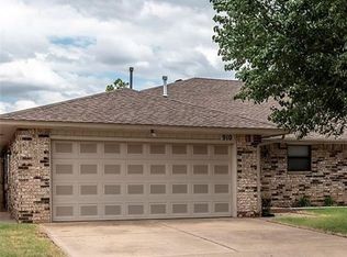 910 N Elm St, Weatherford, OK 73096