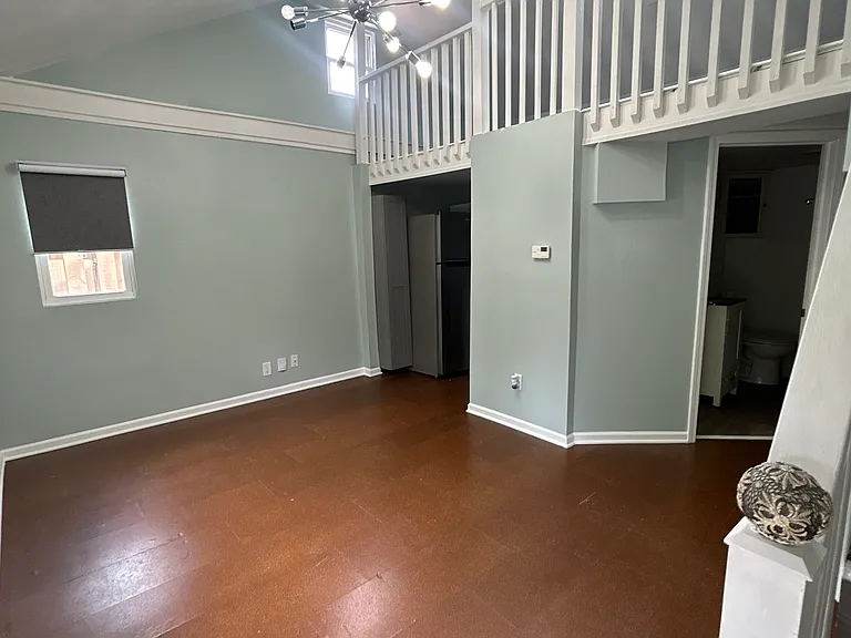 4403 Caroline Ave — Photo 2
