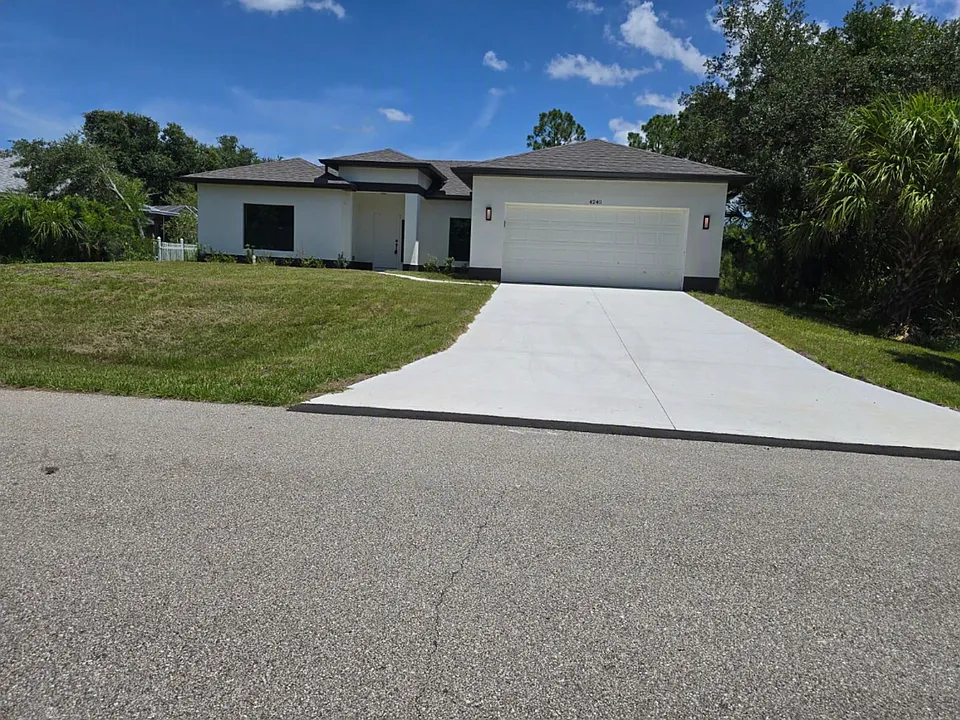4240 Las Almanos Ave