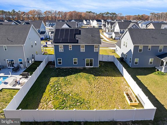 4th image of 303 Pathfinder Cir
