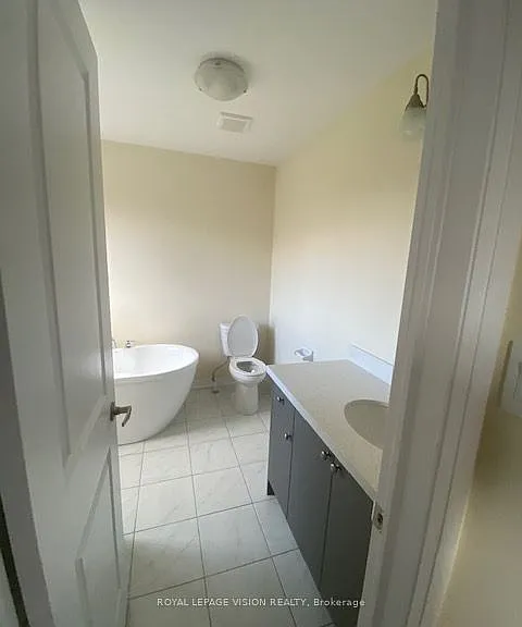 45 Carew Blvd — Photo 23