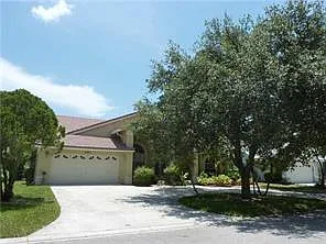 4 bed, 2.0 bath, $5,246 — Photo 3