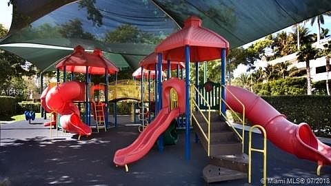 2nd image of 4000 Island Blvd #1602