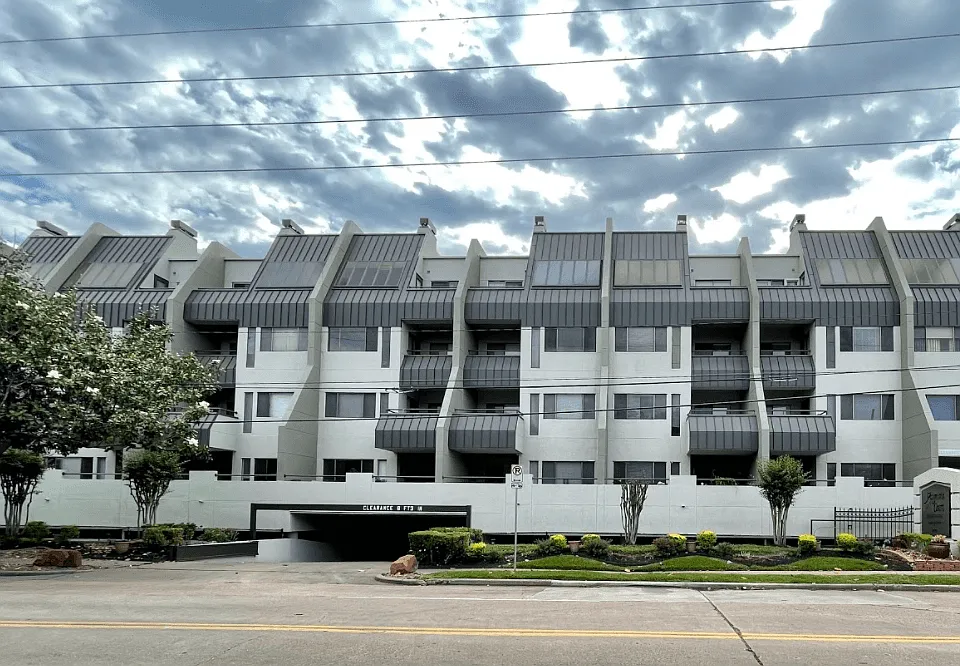 Augusta Court Apartments