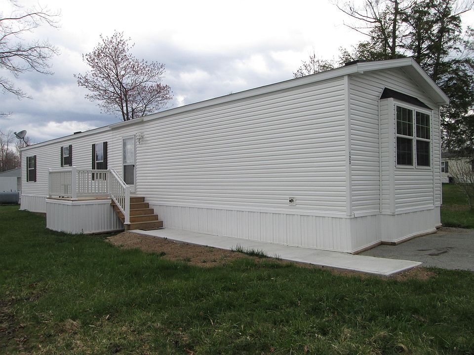 Exterior Image-0-Skyline Laurel Woods