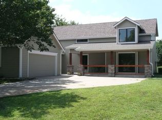 4137 Wimbledon Dr, Lawrence, KS 66047
