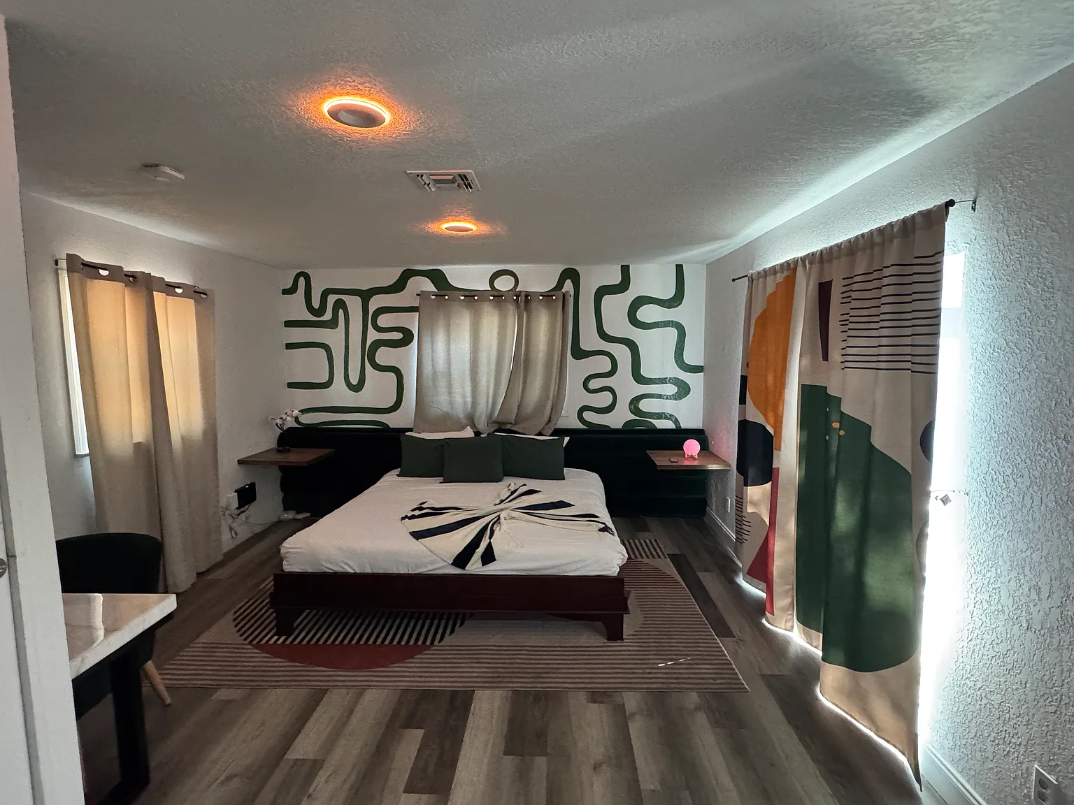 1 bed, 650 sqft, $2,600 — Photo 2