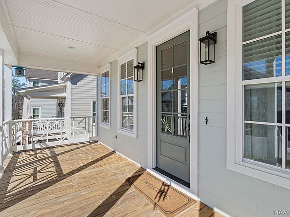 5th image of 118 Forest Glen Dr