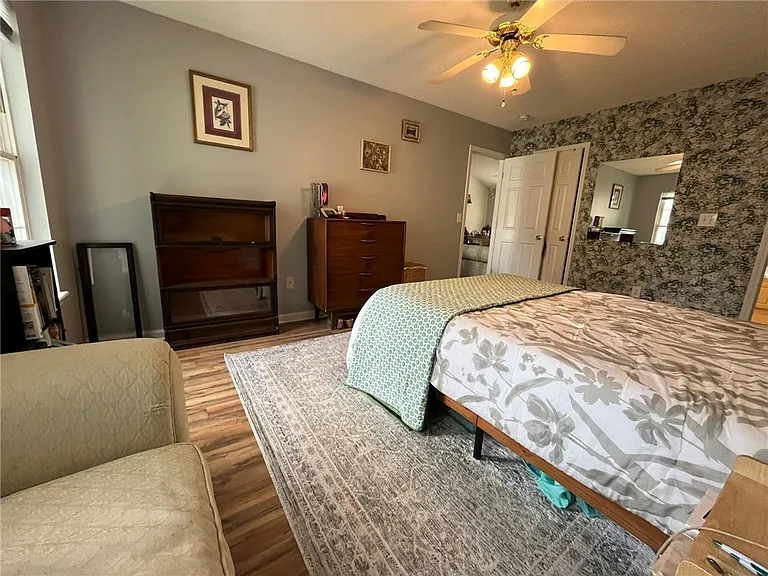 116 Arbors Ct — Photo 15