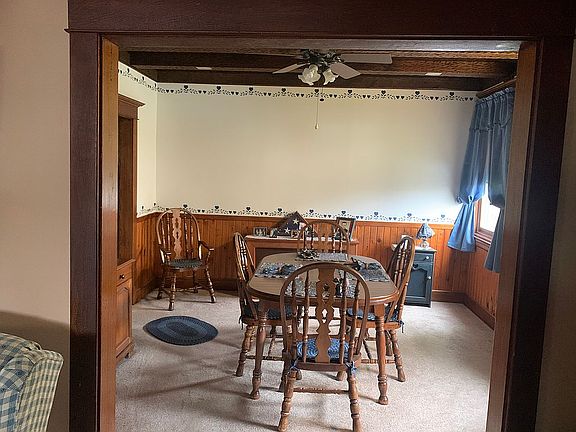 5th image of 453 Wilson Ave