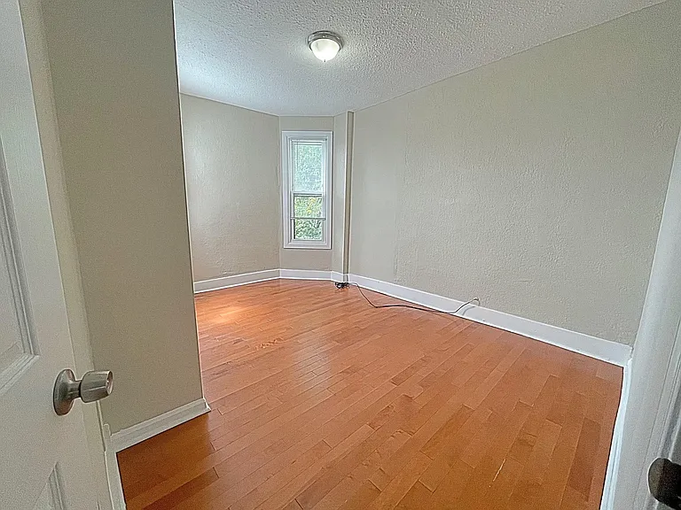 1228 S 49th St — Photo 9
