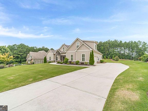 3rd image of 2465 Saint Martin Way