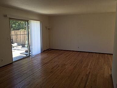 5th image of 19923 Lindenbrook Ln