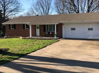 144 Rolling Hills Dr, Cape Girardeau, MO 63701